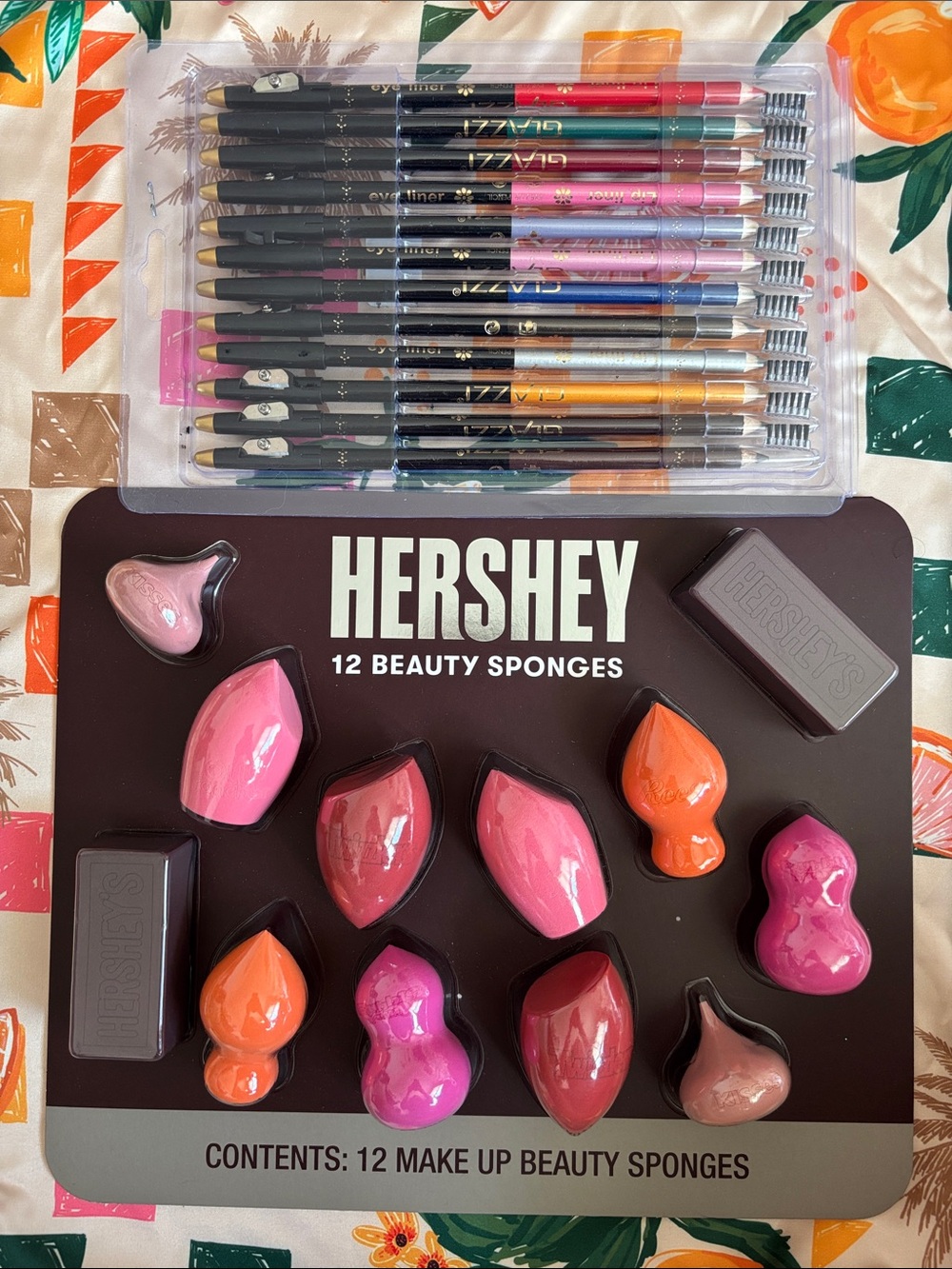 HERSHEY 12-Piece Makeup Beauty Blender Sponges + Lip & Eye Liner Pencils Set
